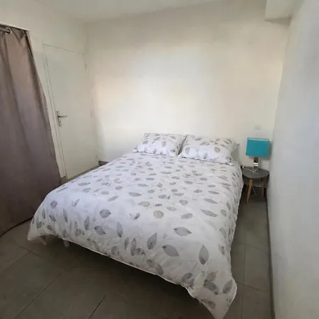 Flat Apartment *