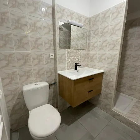 Apartment Flat *